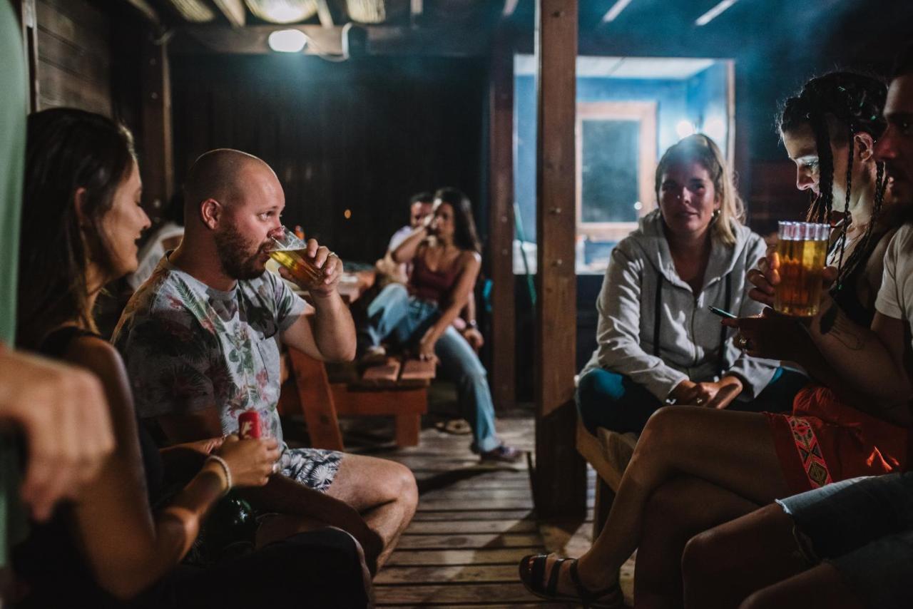 Mar De Fondo Hostel Punta Del Diablo Eksteriør bilde