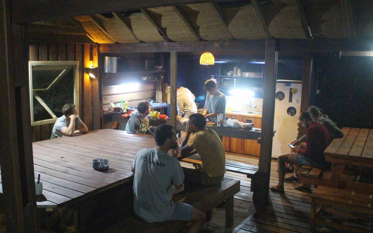 Mar De Fondo Hostel Punta Del Diablo Eksteriør bilde